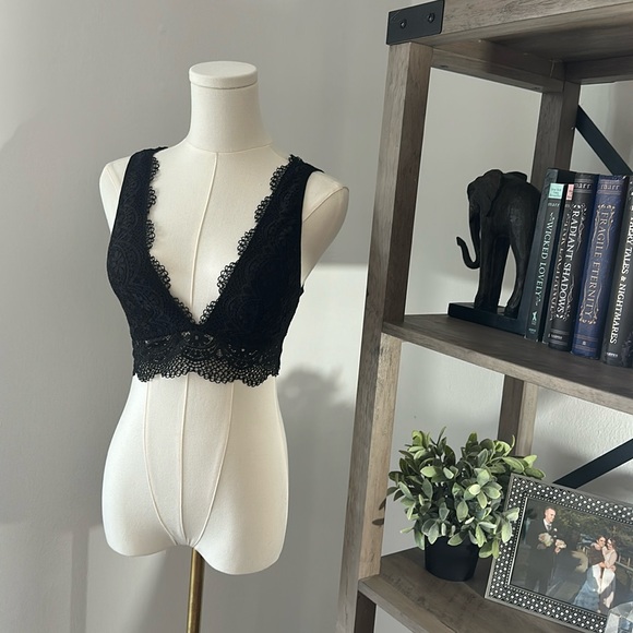 Bralette - Picture 3 of 8